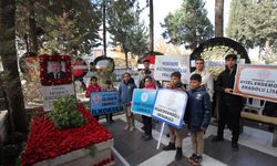 Merhum Mehmet Erdemoğlu mezarı başında anıldı
