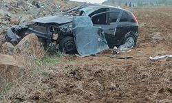 Nurdağı’nda kontrolden çıkan otomobil devrildi