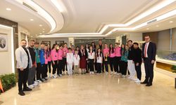 Şampiyonlarından Başkan Şahin’e anlamlı ziyaret