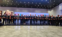 Dünyanın en büyük halı fuarı açıldı