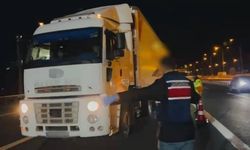 Gaziantep yolunda milyonluk kaçak makaron yakalandı