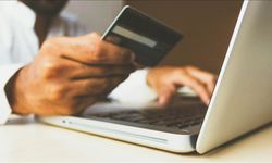 Kredi kartı harcamaları rekor kırdı: Temassız ödemeler zirvede!