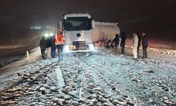 Vali Çeber açıkladı; yol trafiğe kapandı