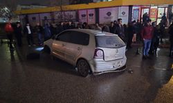 Yağış sonrası yol çöktü: Otomobilin motoru savruldu