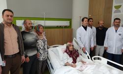 Yaşlı kadının karnından 4,5 kilogramlık tümör çıkarıldı