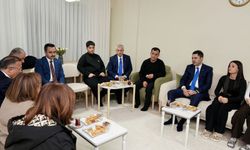 Bakan Kurum'dan depremzede aileye ziyaret