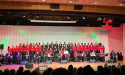 “Bir Sevgidir Yaşamak” konserine yoğun ilgi