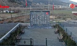 İki evladını kaybetti, köyüne deprem anıtı yaptırdı