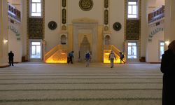 Gaziantep’te camiler Ramazan’a gül suyuyla hazırlandı