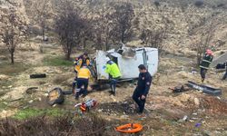 Kontrolden çıkan araç şarampole uçtu