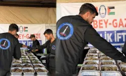 Şahinbey Belediyesi Gazze’de 1000 Kişiye kişiye iftar veriyor