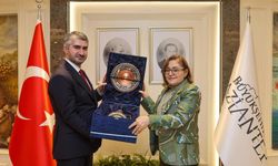 Bakan Yardımcısı Tarıkdaroğlu, Gaziantep'te ziyaretlerde bulundu