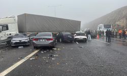 Zincirleme kazada ağır yaralanan hemşire kurtarılamadı