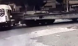 Gaziantep’te hemzemin geçitte tren okul servisine çarptı