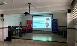 Jandarmadan öğrenci ve öğretmenlere siber farkındalık eğitimi