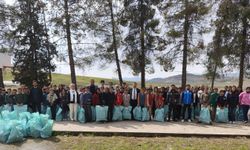 “Bir Çocuğun Gülüşü Dünyayı Değiştirir”Gazeteciler, çocuklara bayram sevinci yaşattı