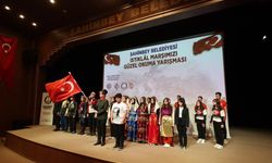 Şahinbey’de Öğrenciler İstiklal Marşı’nı En Güzel Okumak İçin Yarıştı