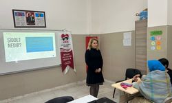 Melike Polat: "Şiddete karşı mizahı kullanın"