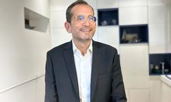 Robotik Diz Protezi Nedir? Doç. Dr. Ata Can Anlatıyor