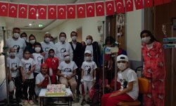 Onkoloji Servisinde Bayram Coşkusu