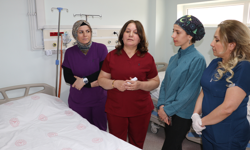 Anne ve kızın doğumunu aynı ebe yaptı