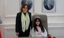 Fatma Şahin’den anlamlı devir teslim