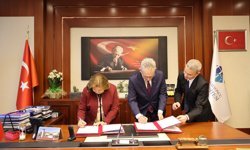 HKÜ, Zielona Góra Üniversitesi ile anlaşma imzaladı