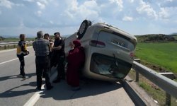 Gaziantep’te minibüs takla attı