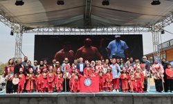 CHP’nin sırt döndüğü mehteran takımı güreş sahnesinde