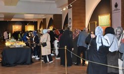 Mukaddes Emanetler Sergisi'ne yoğun ilgi var