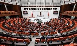 EMEP’ten “Sansür Yasası” için TBMM’ye teklif: TCK 217/A kaldırılsın