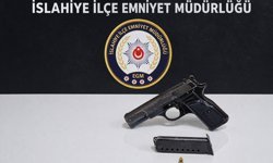 Ruhsatsız tabanca taşıyan şahıs yakalandı