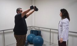 Tüp mide ameliyatıyla 50 kilo verdi