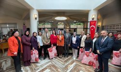 Bakbak Anneler Günü kapsamında emekçilerle bir araya geldi