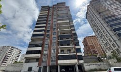 Gaziantep’te çatılar uçtu, camlar kırıldı