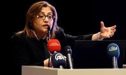 Fatma Şahin: "Zorunlu olmadıkça dışarı çıkmayın"