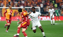 Galatasaray: 0 - Antalyaspor: 1 (İlk yarı)