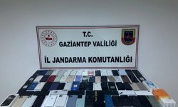 Gaziantep’te kaçak telefonlar ele geçirildi