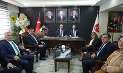 Bakan Bolat’tan MHP Gaziantep’e hayırlı olsun ziyareti