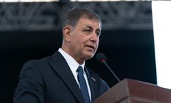 İzmir Belediye Başkanı CHP’den istifa etti