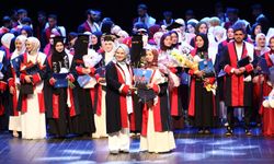 GAÜN İlahiyat Fakültesi’nde mezuniyet çoşkusu düzenlendi