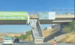 Gaziantep Çevre Yolu’nda korkutan kaza: Kamyon dorsesi üst geçide takıldı