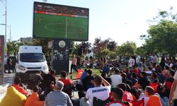Gaziantep’te milli maç heyecanı dev ekranda yaşandı