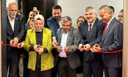 Öğrenciler yenilenen spor salonuna kavuştu
