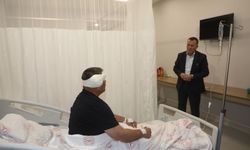 Doğan, hastanede tedavi gören vatandaşlarla buluştu