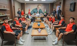 Gaziantep’in başarılı gençlerine belediyeden tam destek