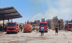 Nizip'te kağıt fabrikasında yangın paniği
