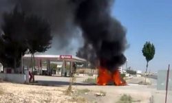 Gaziantep'te seyir halindeki otomobil alevlere teslim oldu