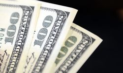 Dolar 48,06, euro 56,27 liradan güne başladı