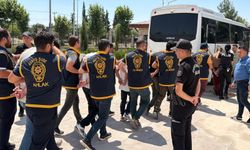 Banka görevlisi gibi arayıp milyonlarca lira dolandırdılar